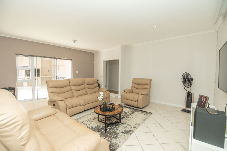 4 Bedroom Property for Sale in Summerstrand Eastern Cape